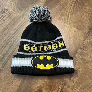 BATMAN BOYS KNIT HAT. OS.